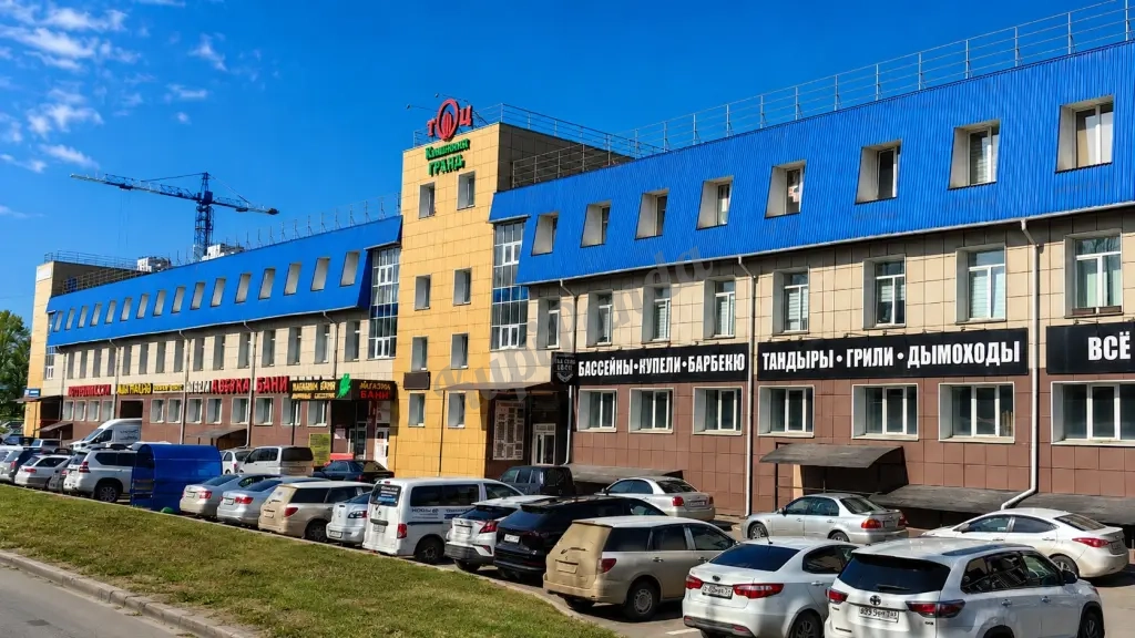 Офис 38,4 м² с мебелью и оргтехникой на Калинина