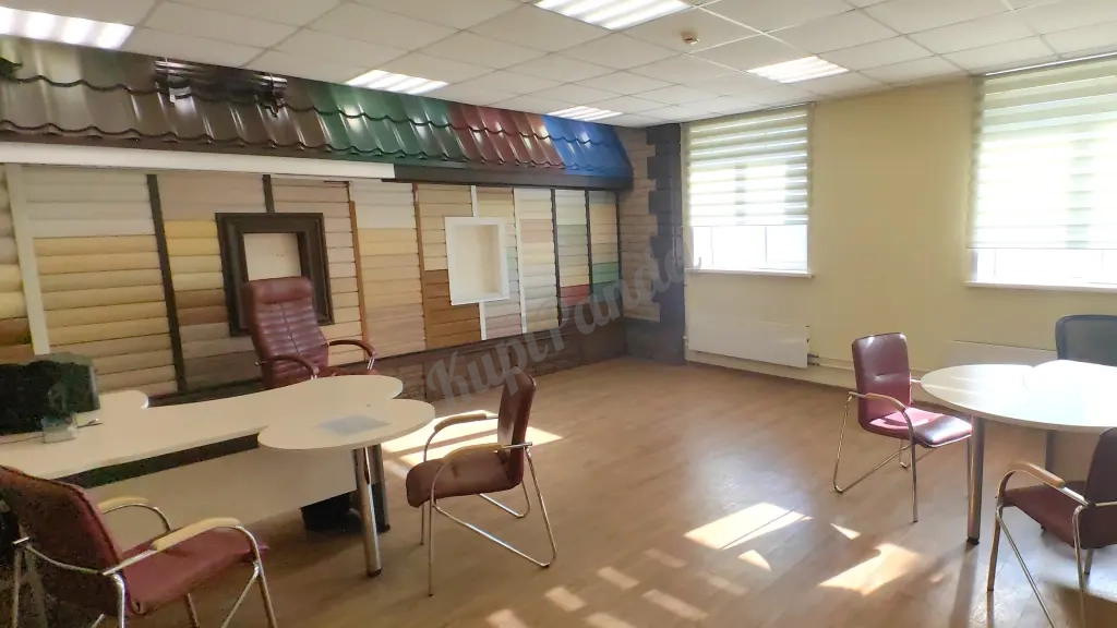 Офис 38,4 м² с мебелью и оргтехникой на Калинина