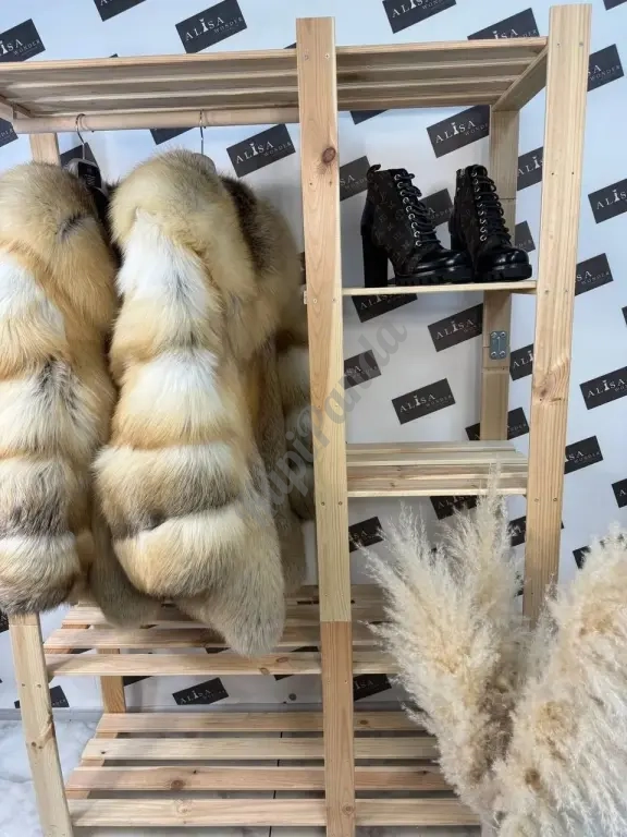 Шуба из лисы Saint Laurent