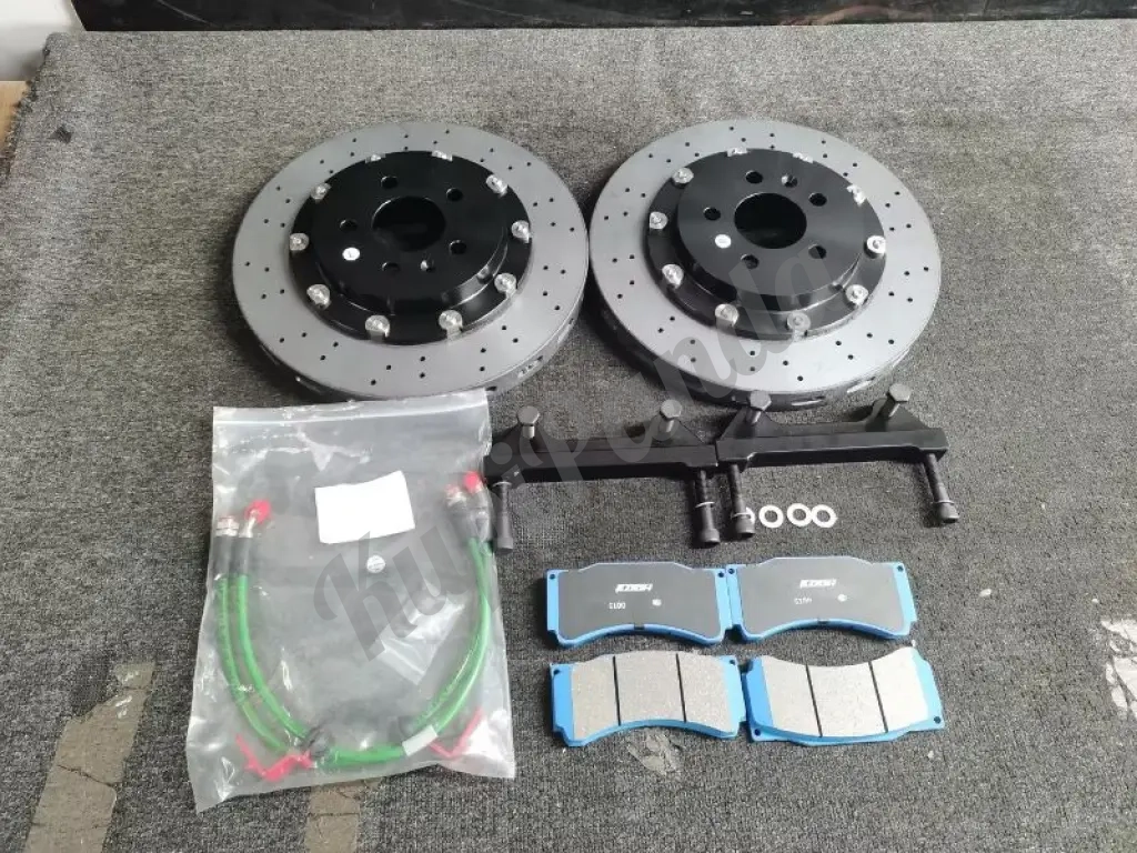 Карбон-керамические тормоза BREMBO на Land Rover Defender 5.0