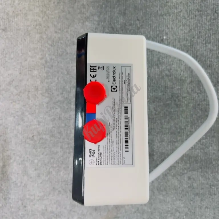 Водонагреватель проточный Electrolux aquatronic 8
