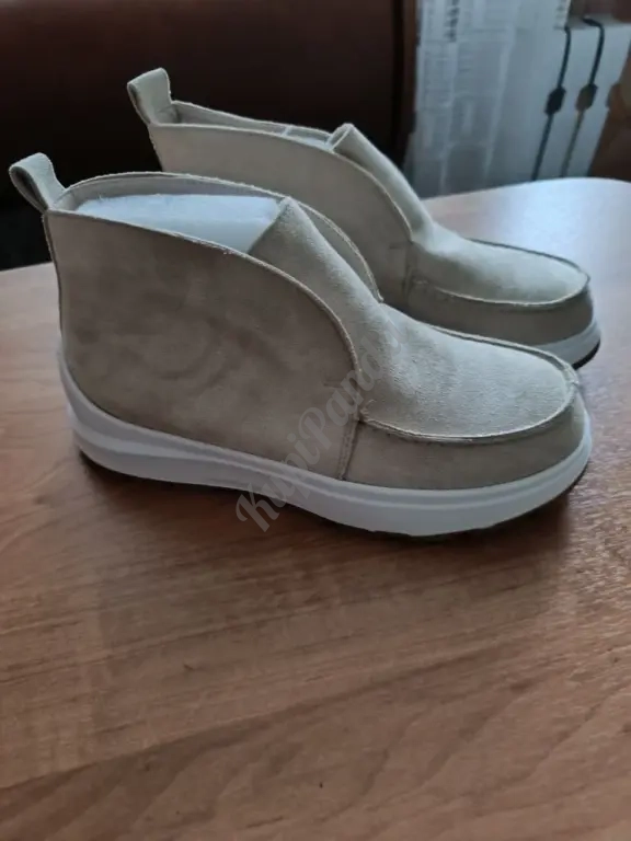 Лоферы женские новые