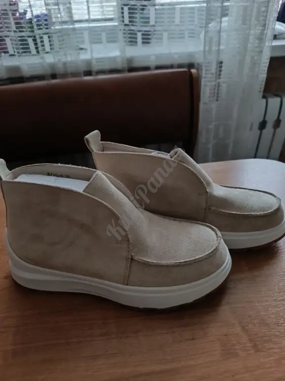 Лоферы женские новые