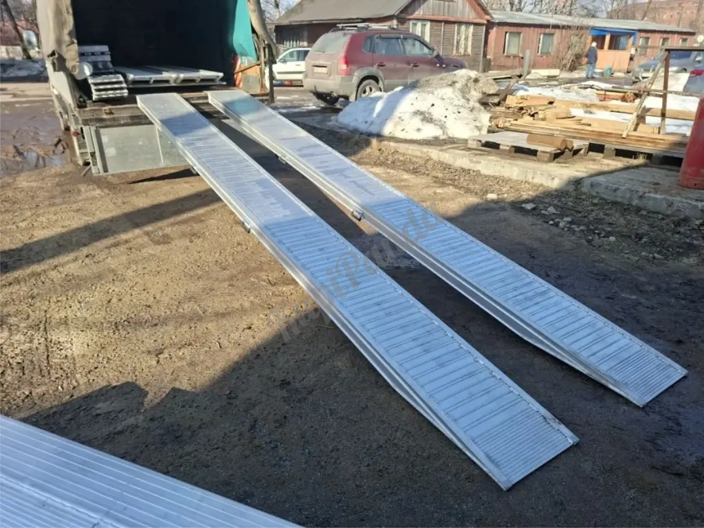 Аппарели погрузочные алюминиевые ГКА 10.600.30.2/100