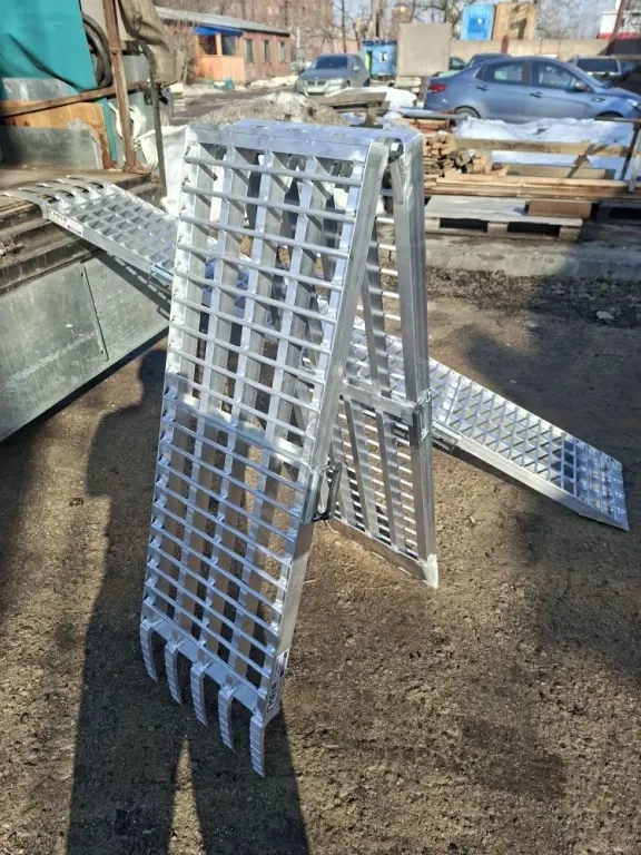 Сходни складные приставные 1300 кг