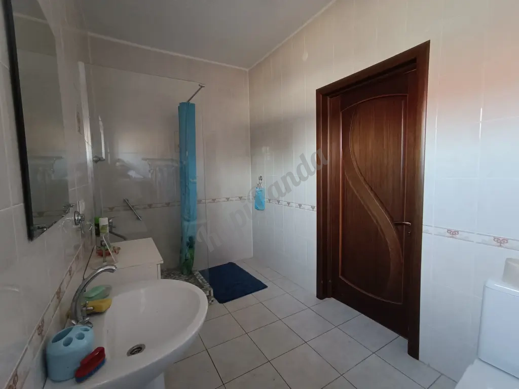 Продаётся новый современный дом 170 кв.м в центре станицы Васюринской.