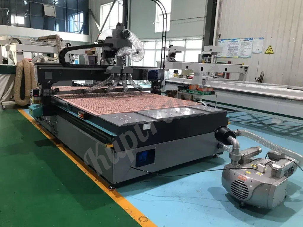 Фрезерный станок с ЧПУ