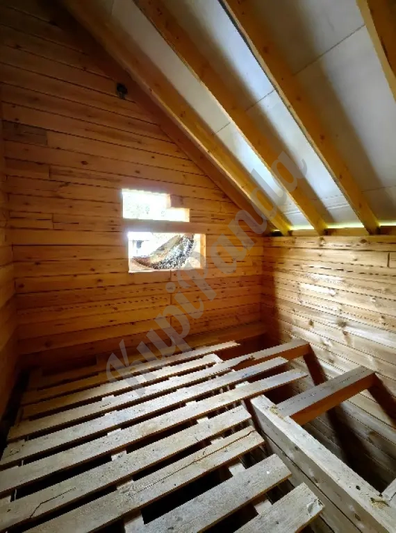 Дом 160 м² на участке 15 сот.