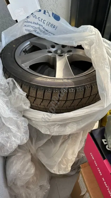 Продаю Bridgestone Blizzak VRX 225/50R17 (Япония)