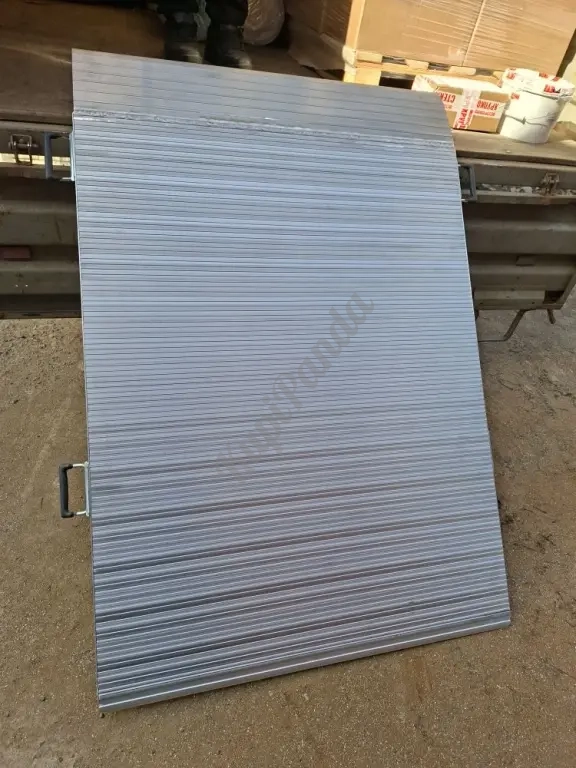 Мост погрузочный для рохли, склада и пр.