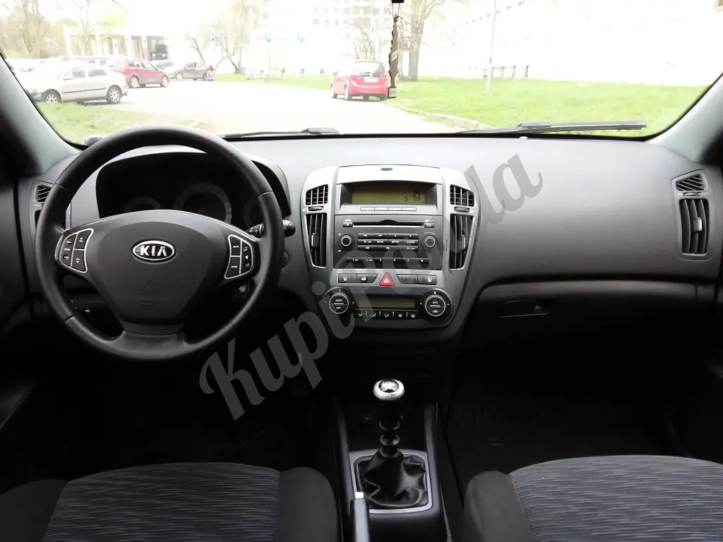 Kia cee'd, TDi 2009 1.6 МТ универсал