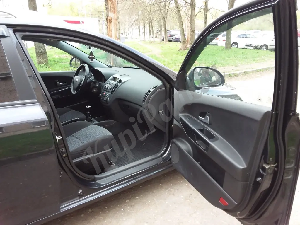 Kia cee'd, TDi 2009 1.6 МТ универсал