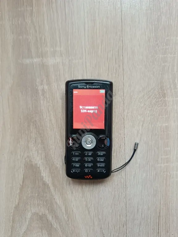 Sony Ericsson W810i, 1 SIM