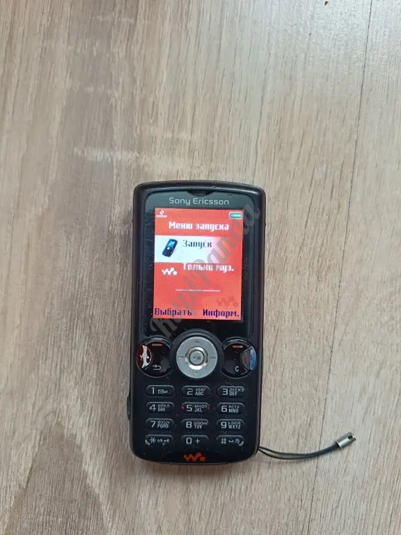 Sony Ericsson W810i, 1 SIM