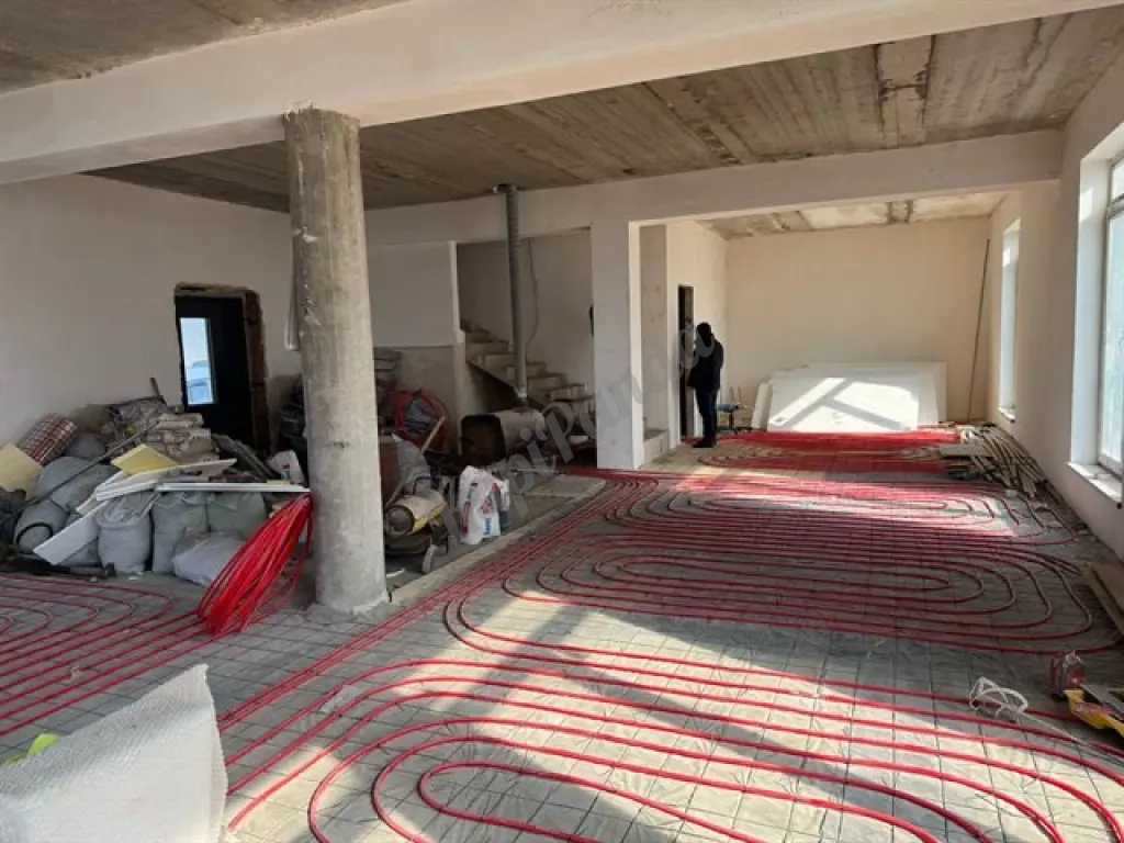 Аренда трехэтажного здания 600 м2 c бассейном и сауной