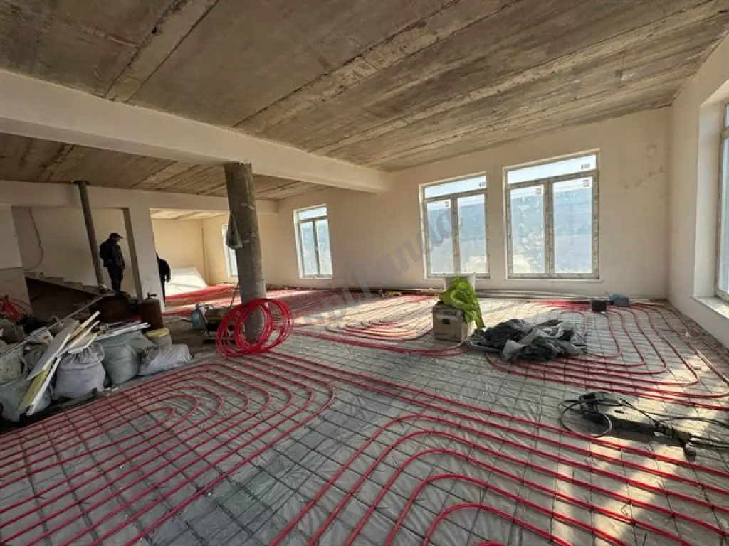 Аренда трехэтажного здания 600 м2 c бассейном и сауной