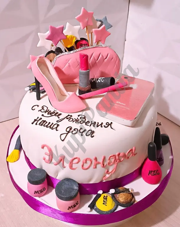 Торты на заказ и клубника в шоколаде