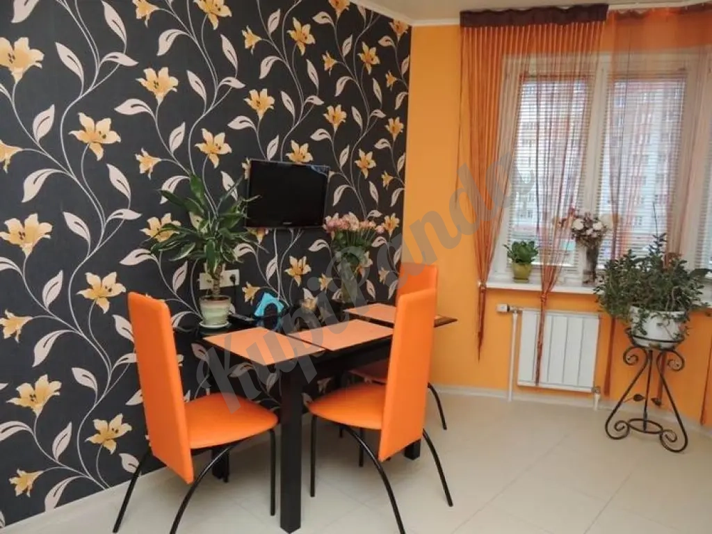 Поклейка обоев покраска кухни комнаты коридора