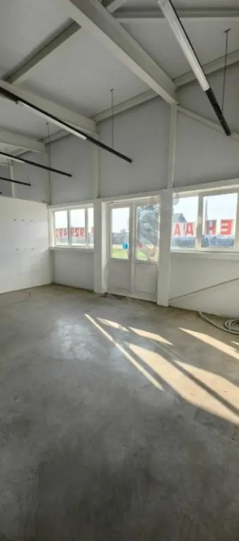 Аренда торгового помещения 98 м² в торговом центре