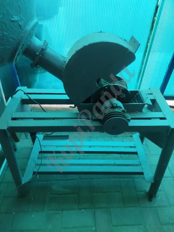 Крупорушка-дробилка