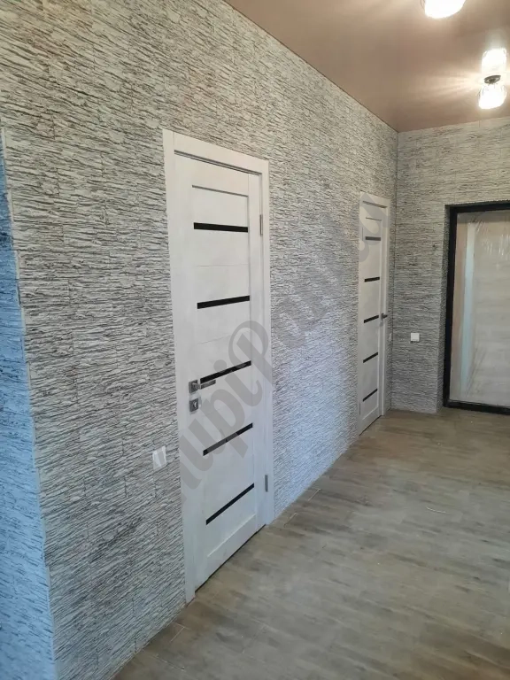 Поклейка обоев покраска кухни комнаты коридора