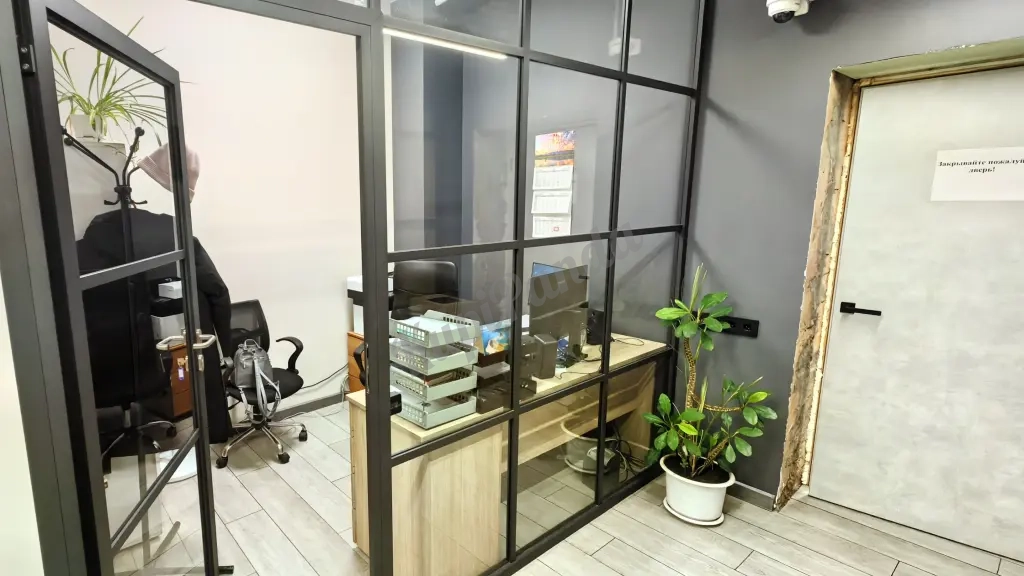 Офис с ремонтом и мебелью 120 м² 5 кабинетов