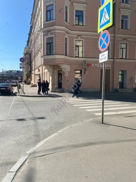 Сдам помещение 100 кв. под коммерцию. На трафике