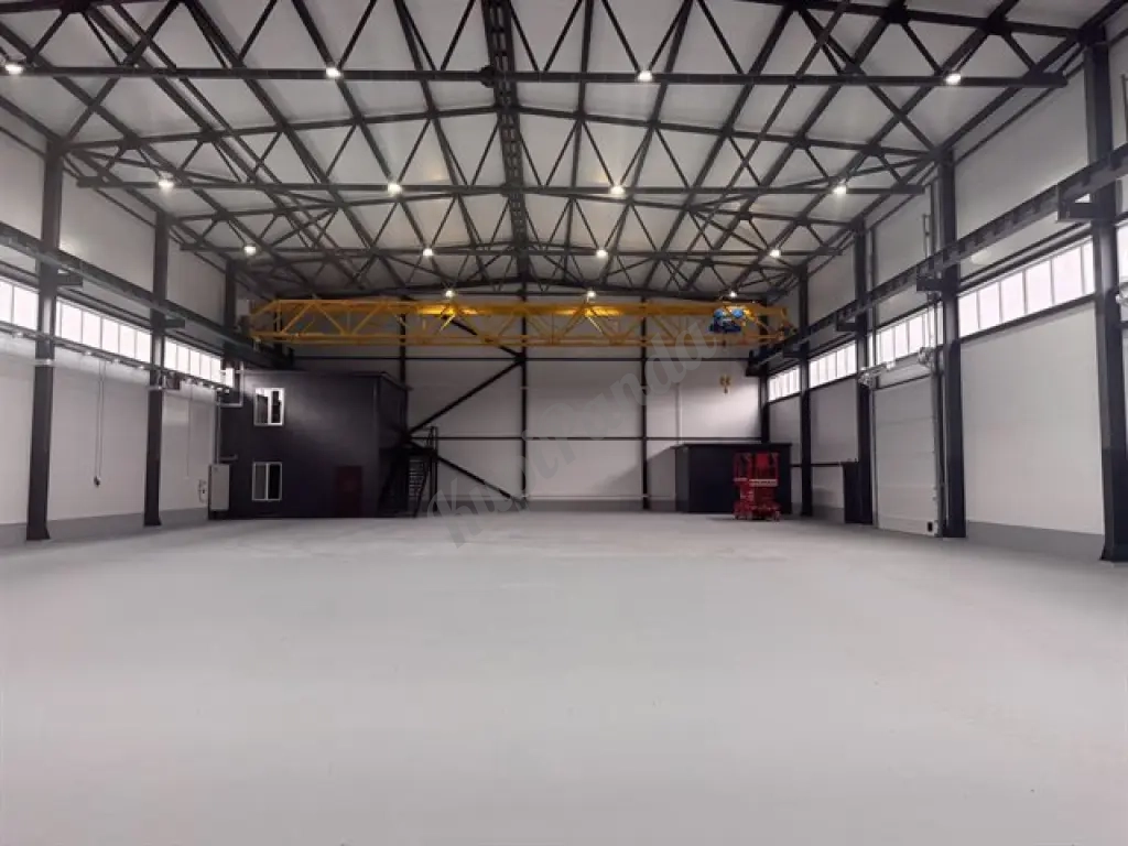Аренда отапливаемого производственного помещения 1500 м² c кран-балкой на 10 т