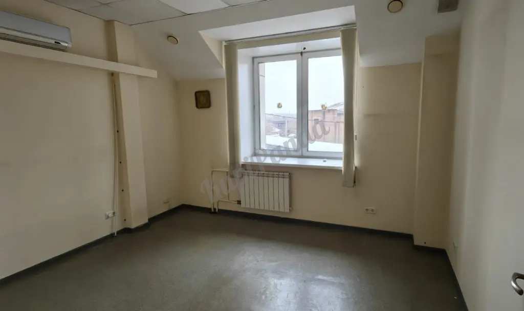 Офис в самом центре города 189 м² 1 линия