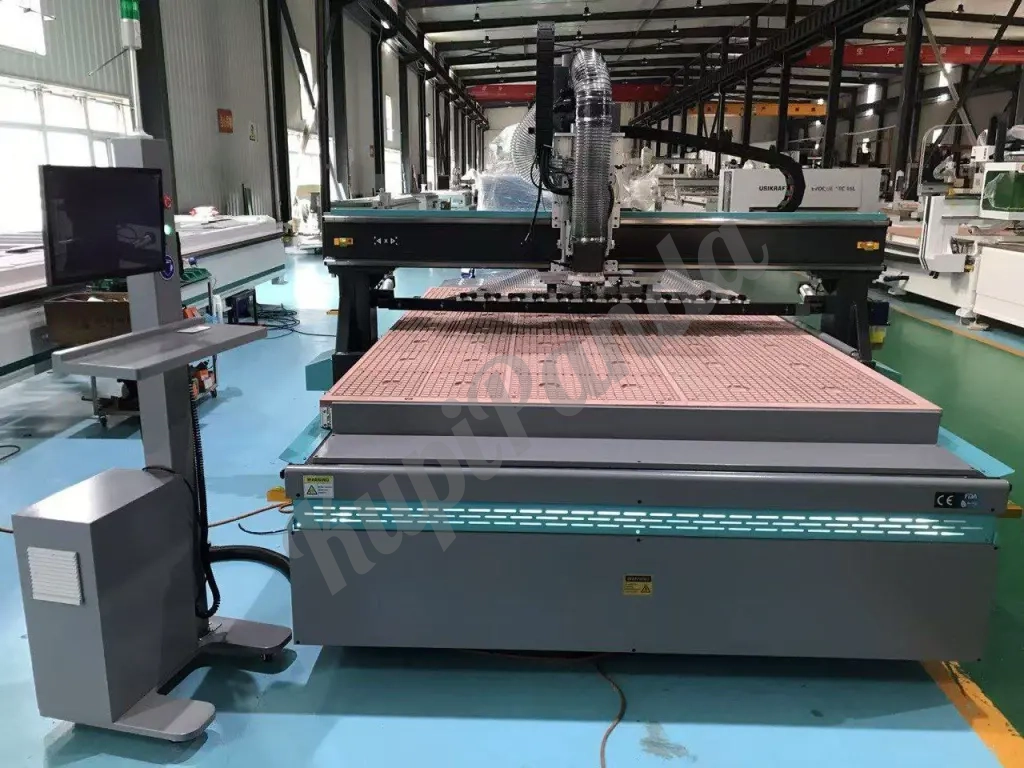 Фрезерный станок с чпу