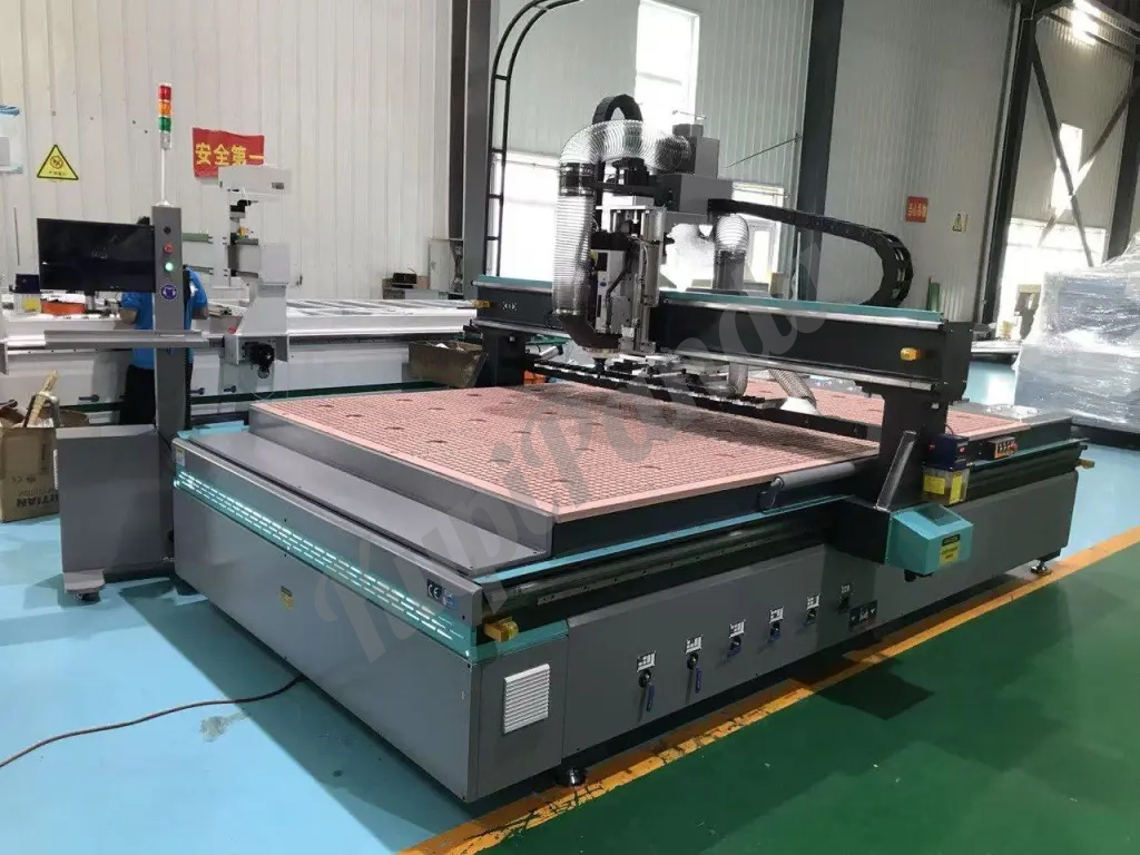 Фрезерный станок с чпу