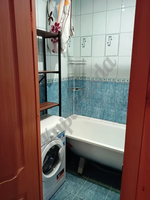 Сдам 1-к. квартиру в Ломоносове на длительный срок