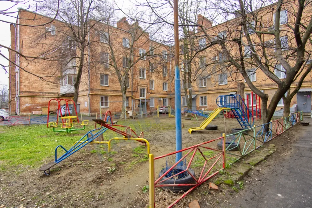 Комната с видом на парк в самом сердце Краснодара