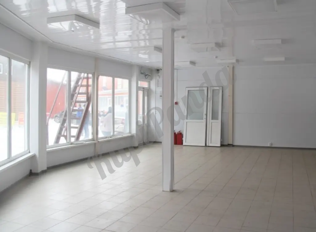 Сдам помещение под магазин, 1 линия Московского шоссе.