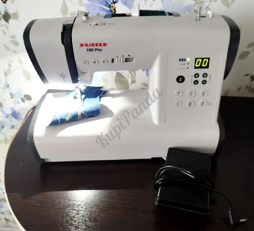 Швейная машинка Family 100 Pro