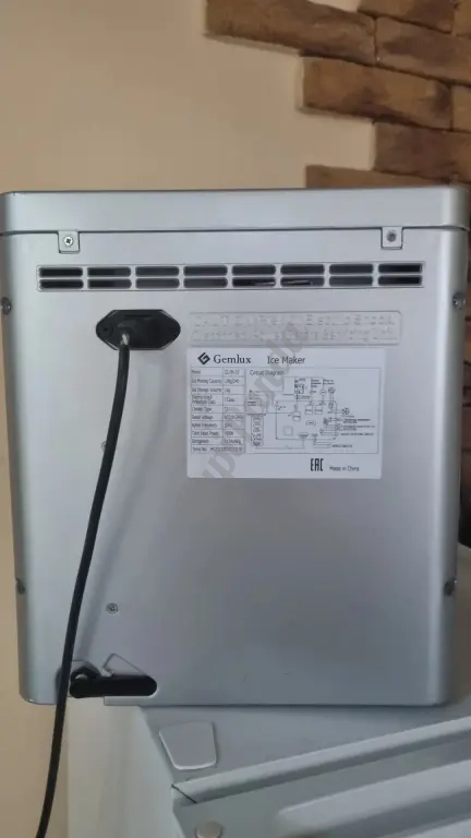 Ice maker льдогенератор