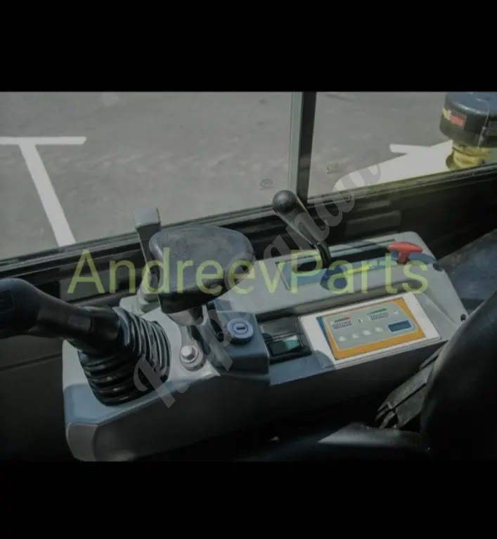 Продается мини-экскаватор Boulder EX25. 4