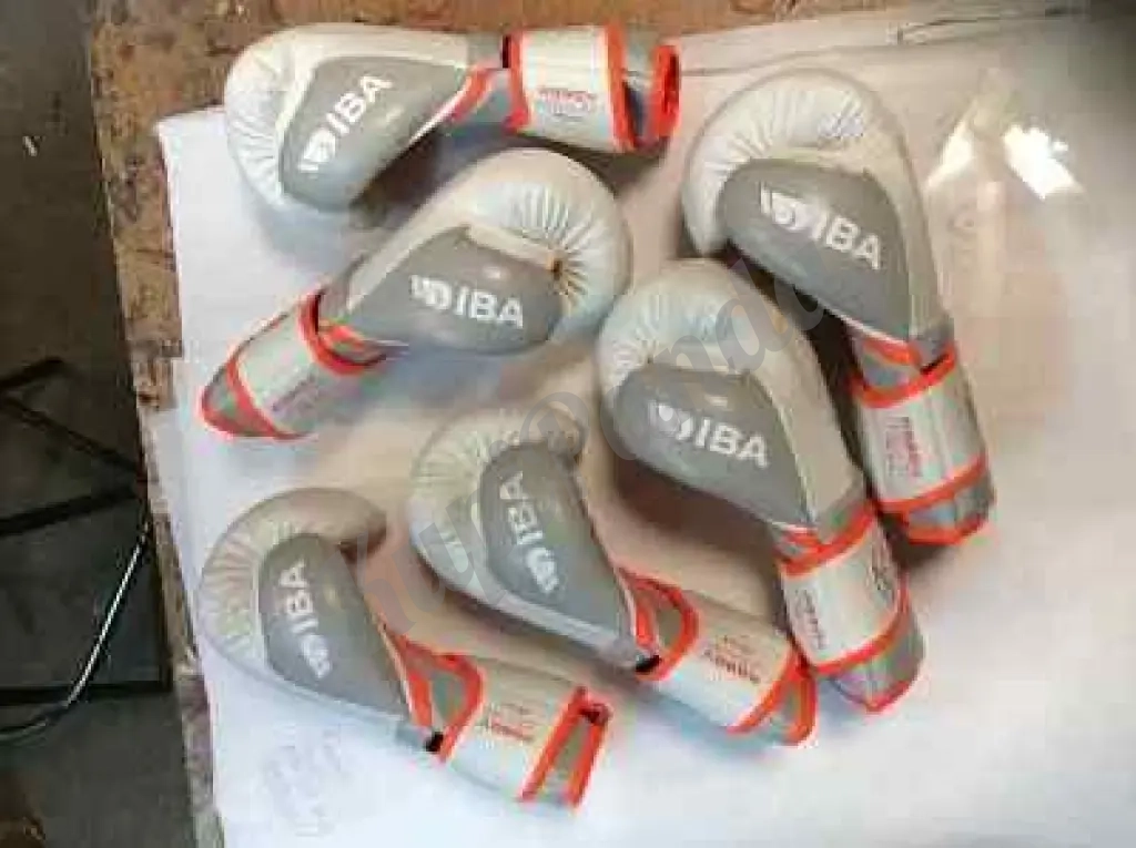 Нанесение логотипа и брендирование спортивной продукции