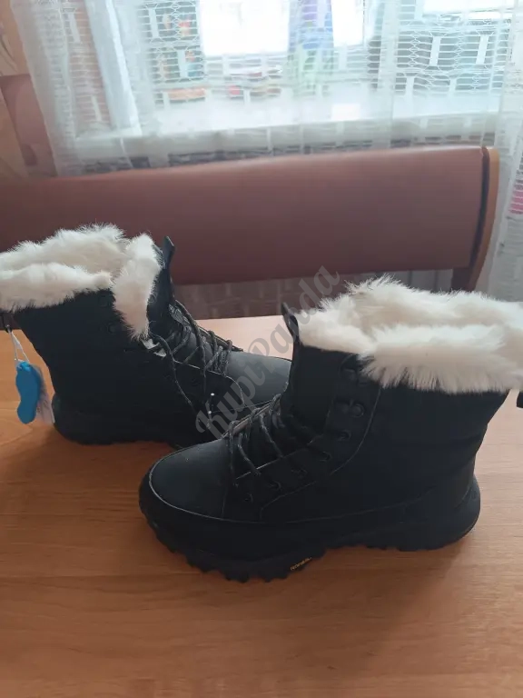 Ботинки зимние новые