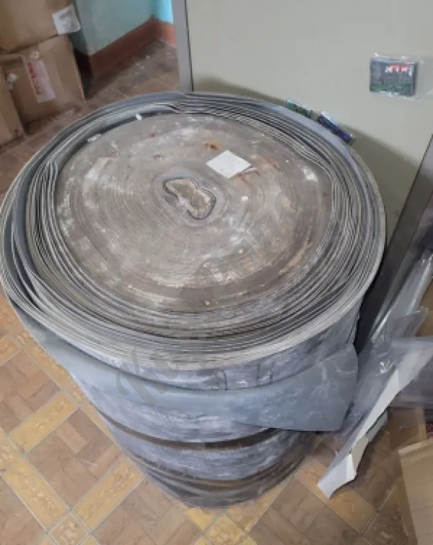 рулон кожезаменителя