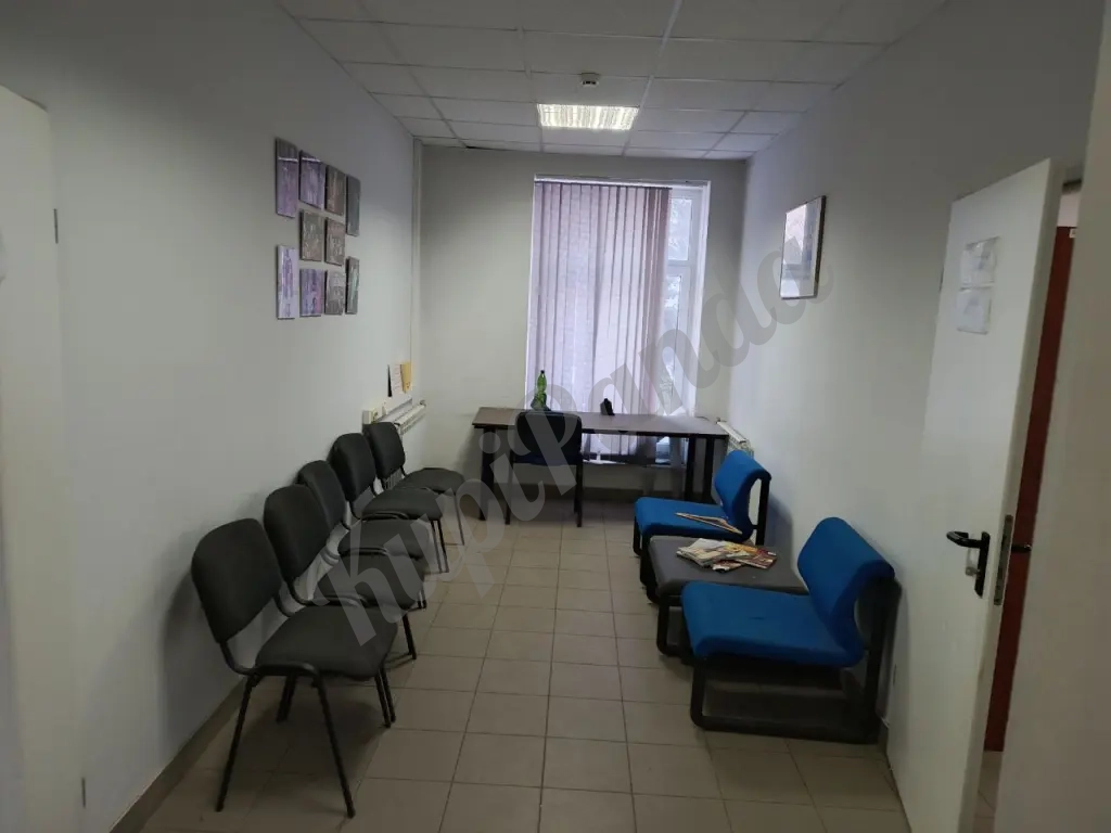 Аренда офисного помещения 750 м² в г.Луганск