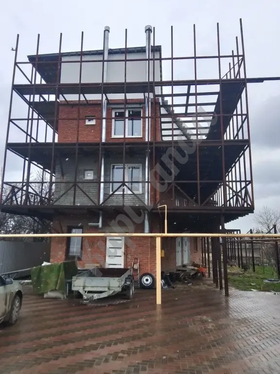 Дом 1000 м2 на участке 20 соток