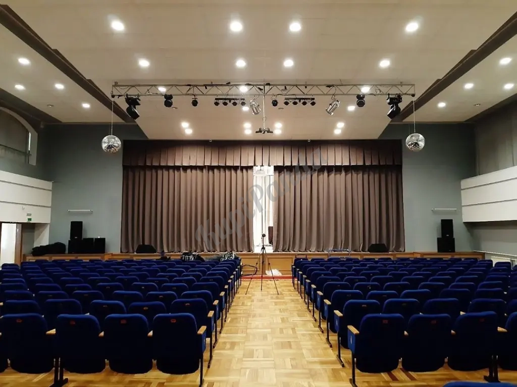 Пошив театральных штор для бюджетных организаций из негорючих тканей.