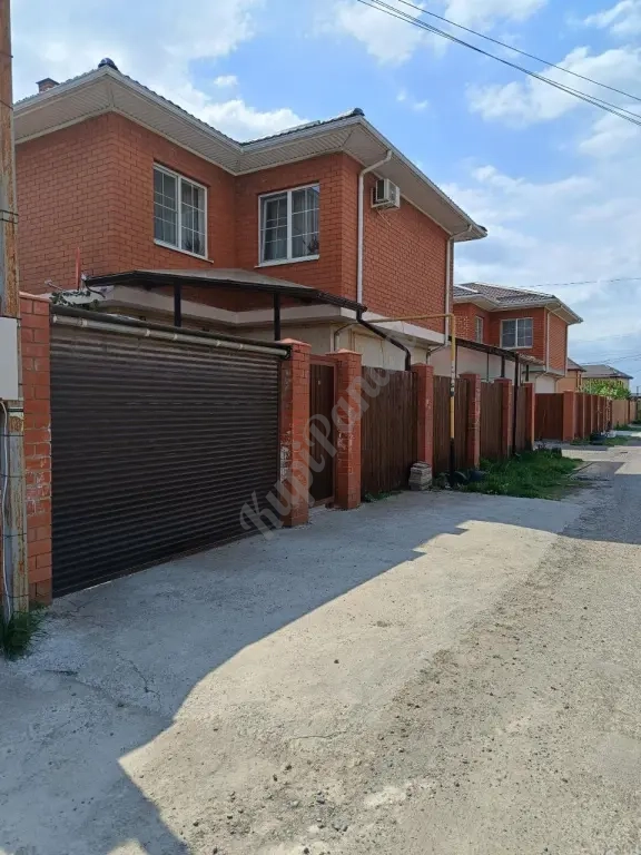 В продаже уютный и тёплый двухэтажный дом