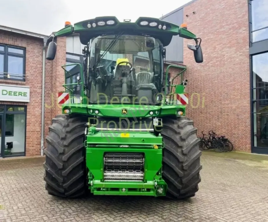 Кормоуборочного комбайна John Deere 9900i ProDrive 40 км/ч (2025)