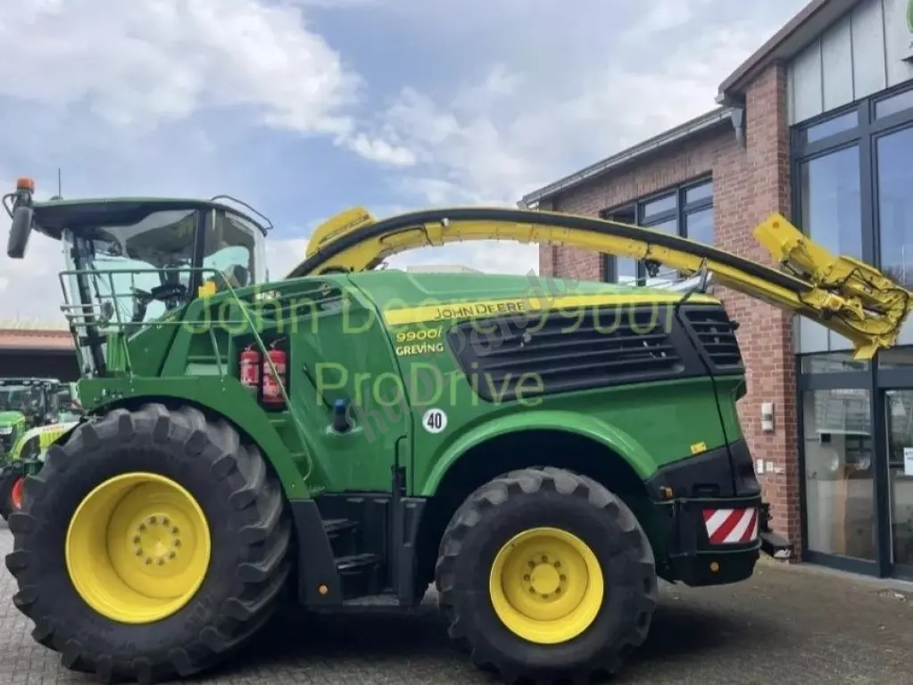 Кормоуборочного комбайна John Deere 9900i ProDrive 40 км/ч (2025)
