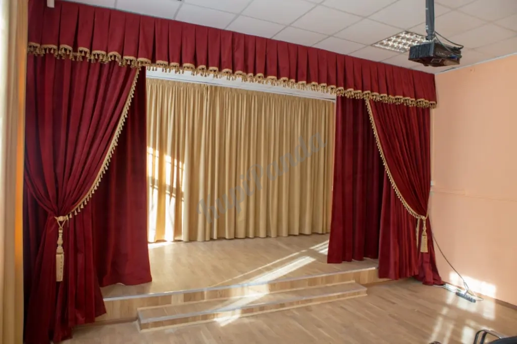 Пошив театральных штор для бюджетных организаций из негорючих тканей.