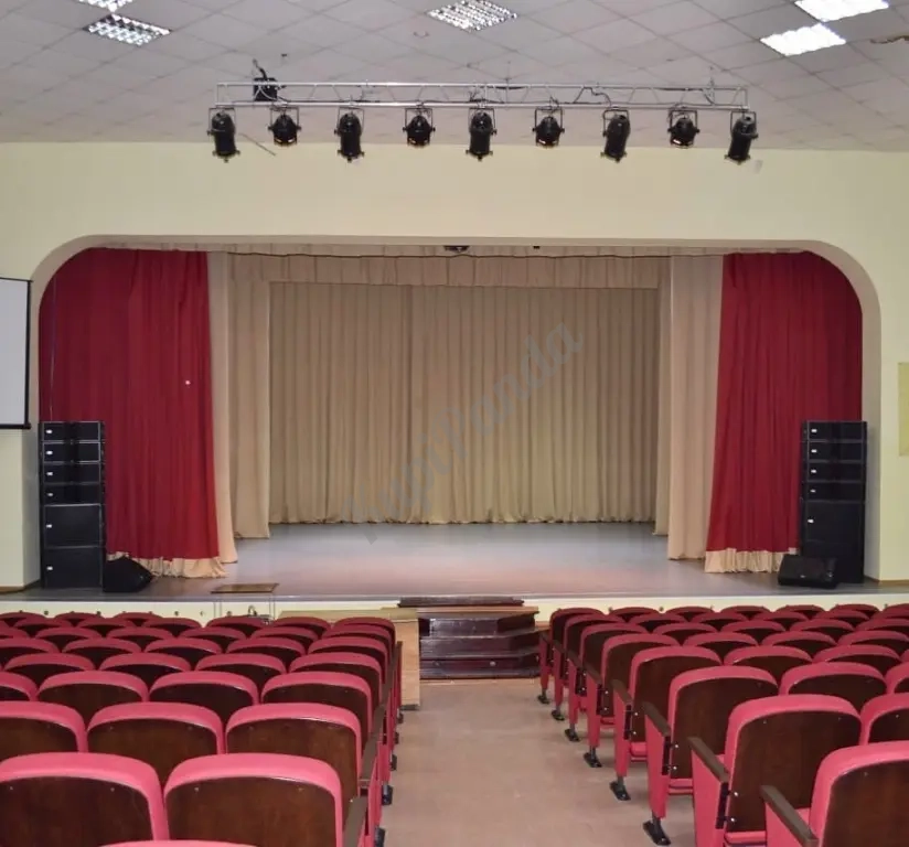 Пошив театральных штор для бюджетных организаций из негорючих тканей.