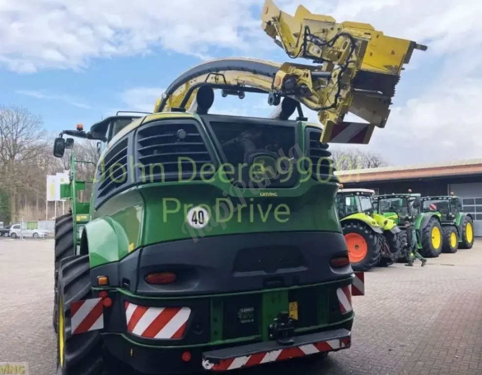 Кормоуборочного комбайна John Deere 9900i ProDrive 40 км/ч (2025)