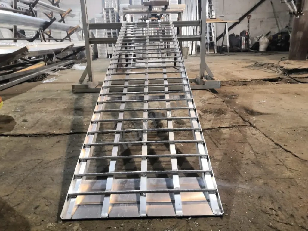 Трап приставной ГКА 5.250.40.2/3